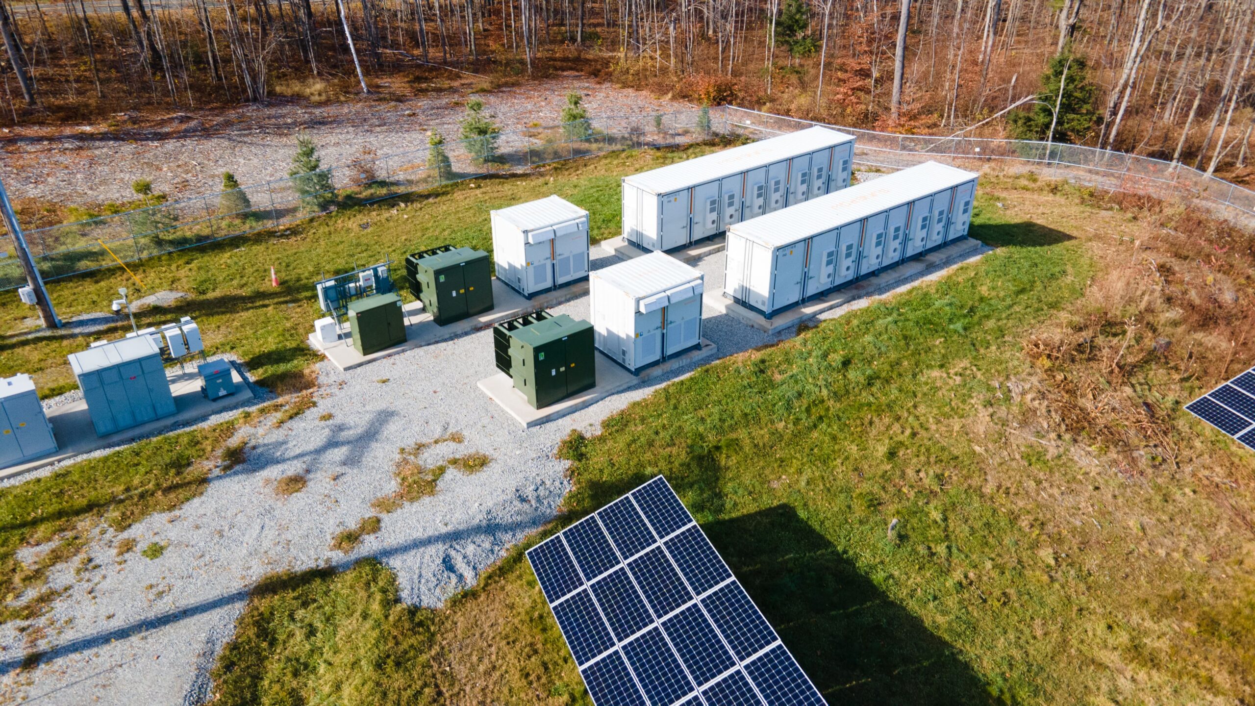 Syncarpha & STEM - Bllandford solar plus storage project - BESS AC Rating: 3900 kW / 7864 kWh (1)